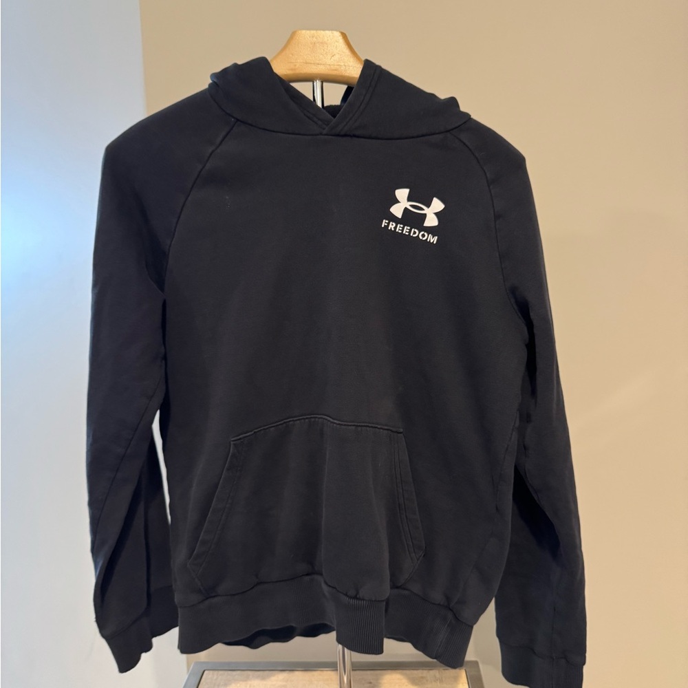 Boys Under Armour Freedom Black Pullover